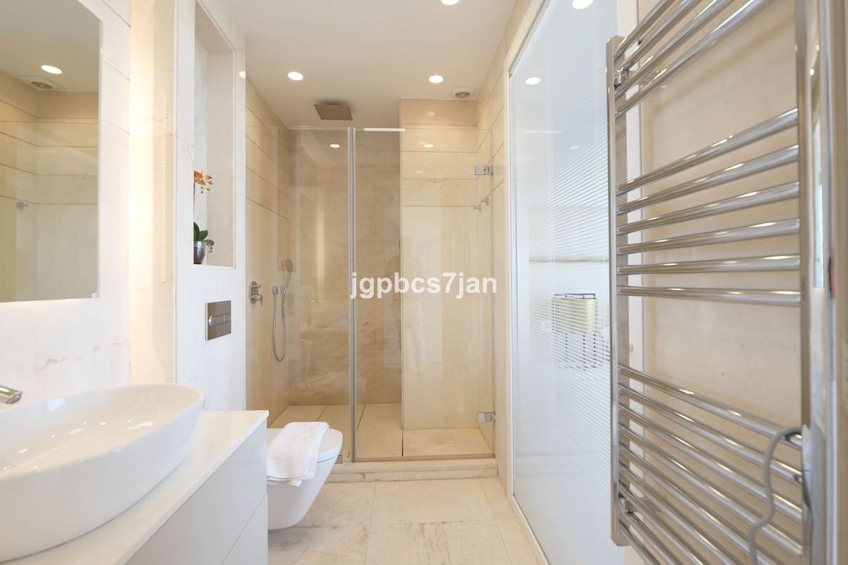 2 sovrum Lägenhet till salu i Marbella med pool garage - 939 000 € (Ref: 10125758)