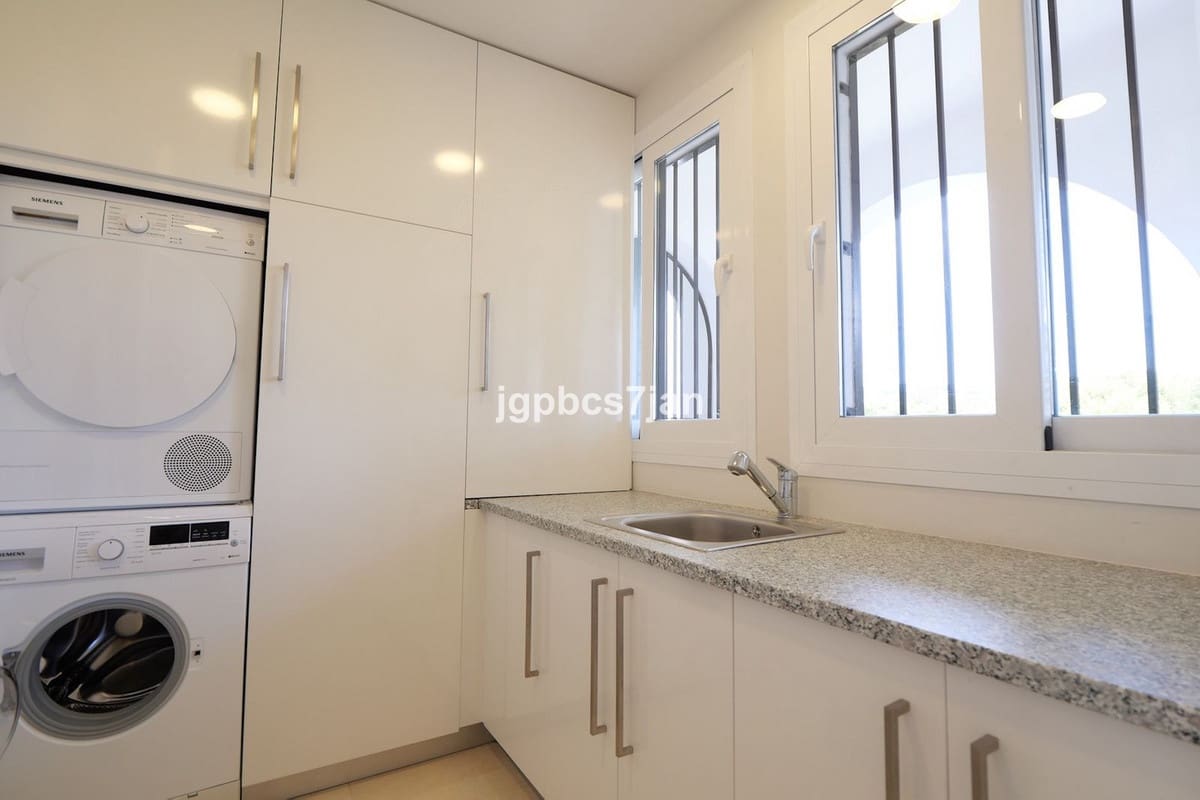2 sovrum Lägenhet till salu i Marbella med pool garage - 939 000 € (Ref: 10125758)