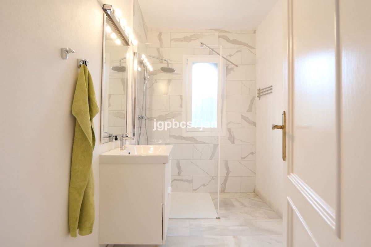 3 bedroom Townhouse for sale in Cabopino with pool garage - € 839,000 (Ref: 10125760)