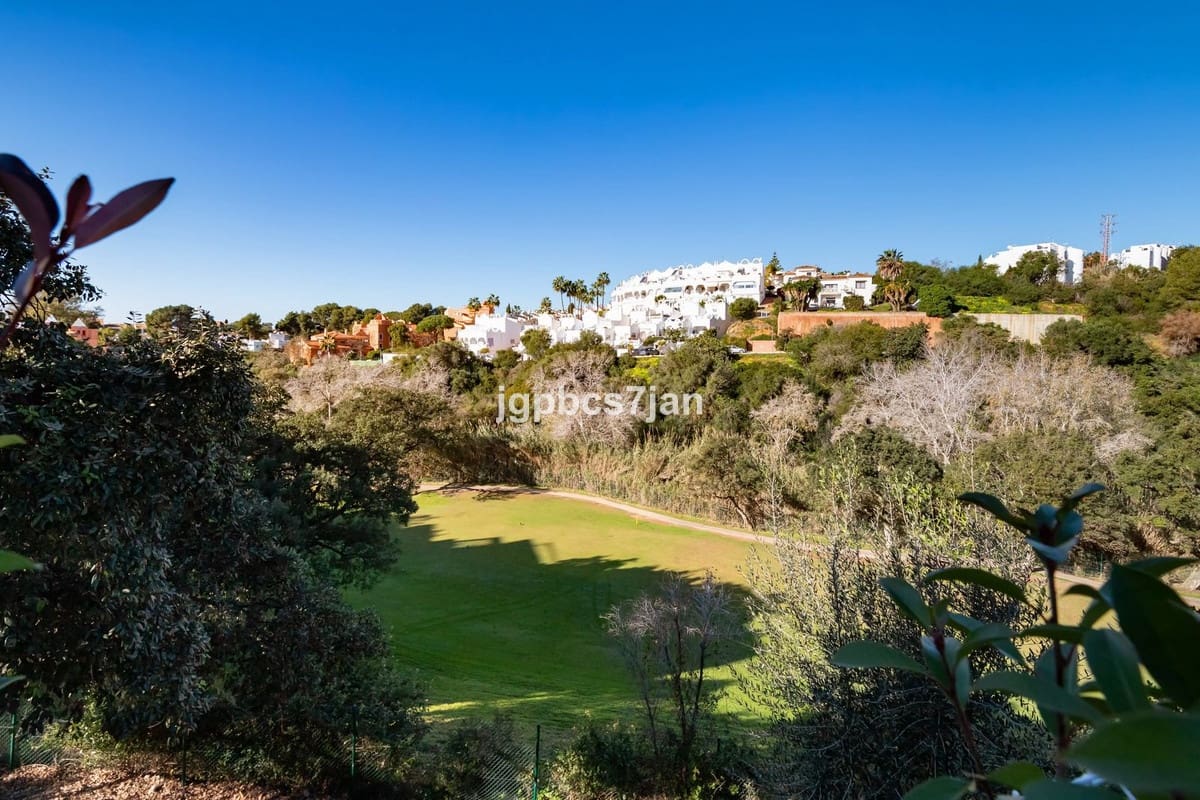 4 sovrum Lägenhet till salu i Cabopino med pool garage - 980 000 € (Ref: 10125767)
