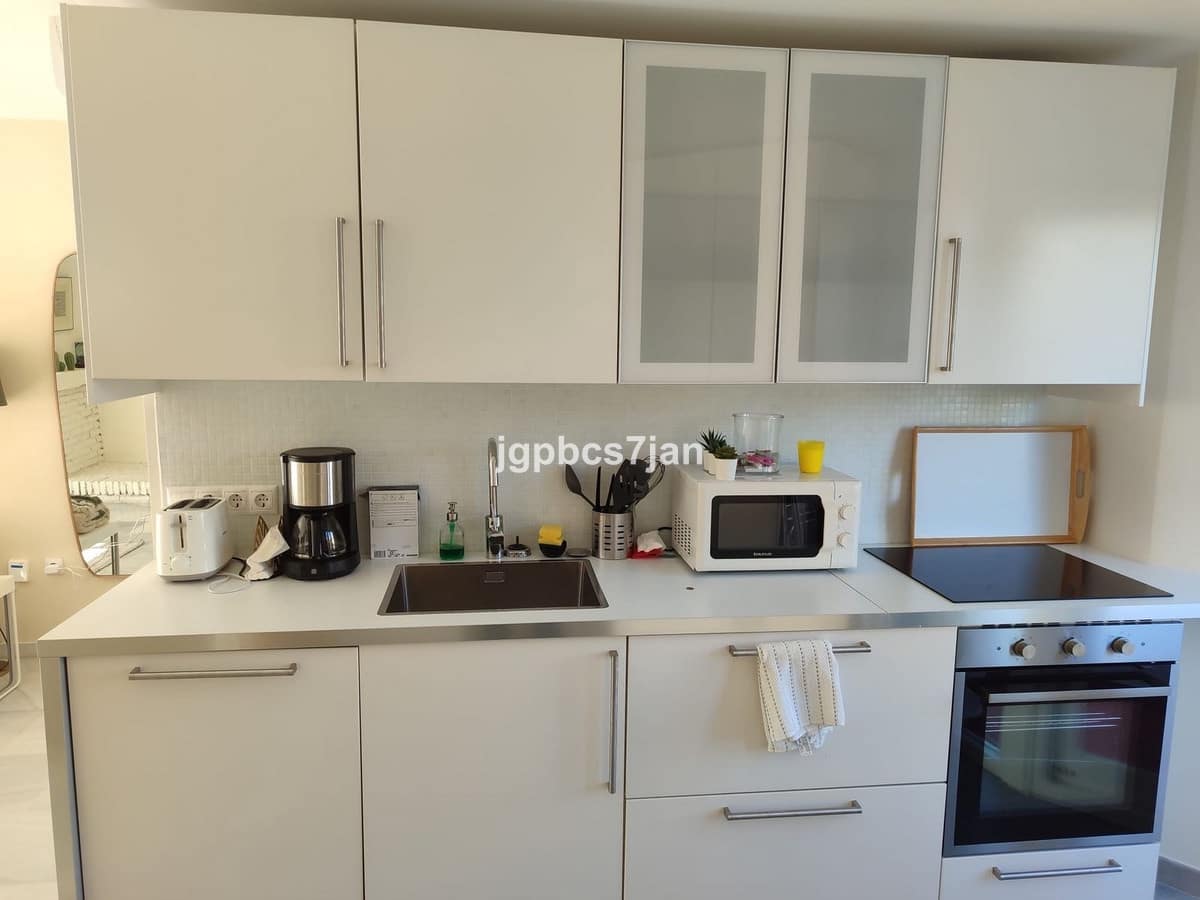 Apartamento de 2 habitaciones en Calahonda en venta con piscina garaje - 375.000 € (Ref: 10125768)