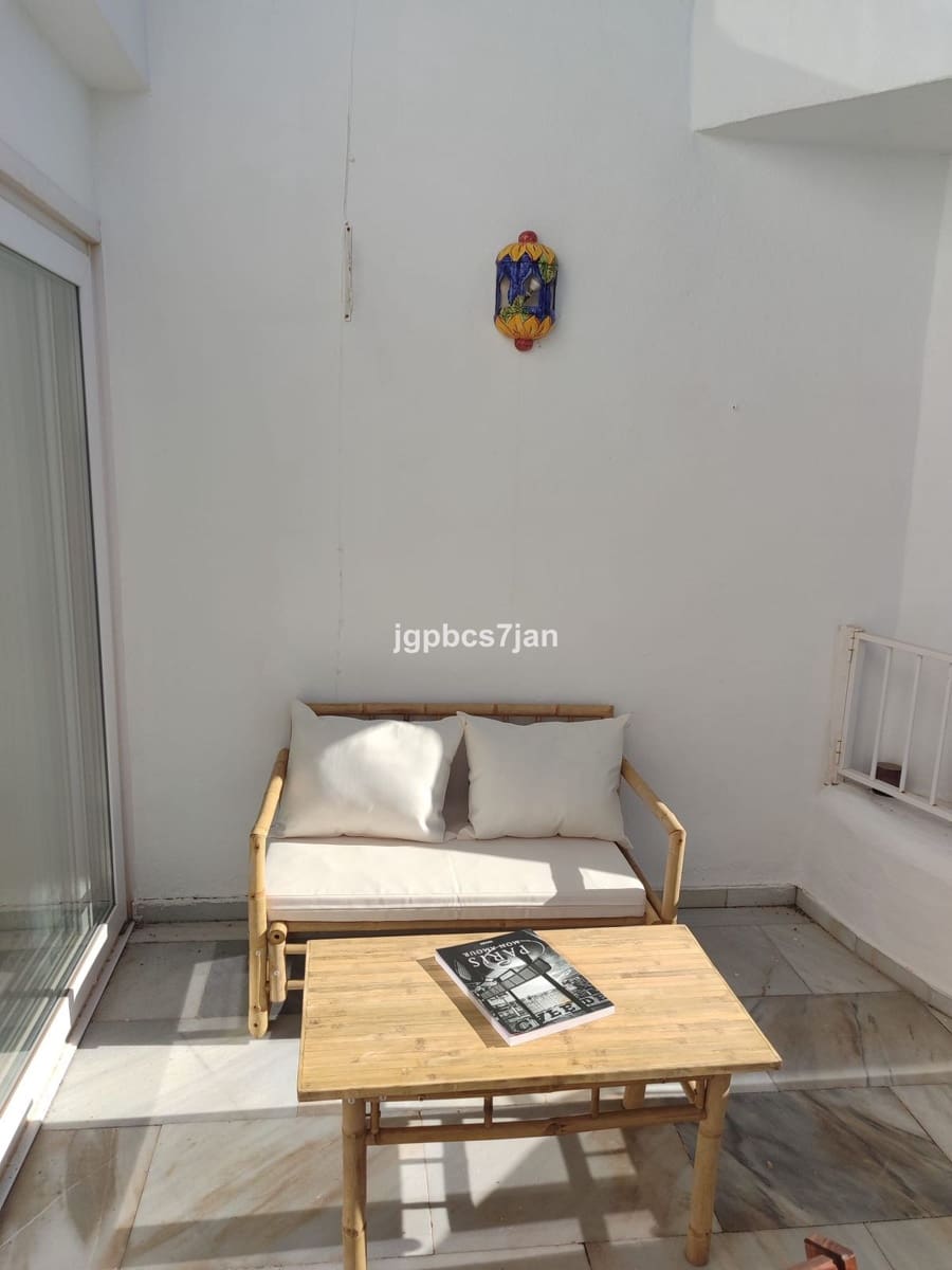 Apartamento de 2 habitaciones en Calahonda en venta con piscina garaje - 375.000 € (Ref: 10125768)