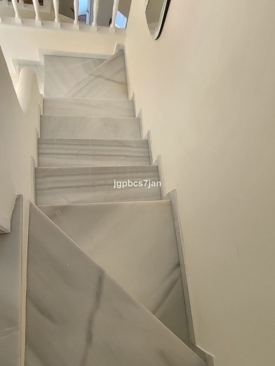 Apartamento de 2 habitaciones en Calahonda en venta con piscina garaje - 375.000 € (Ref: 10125768)