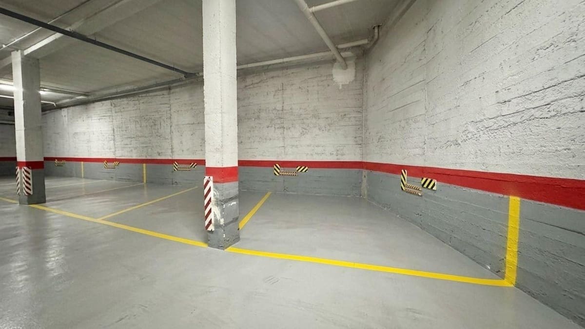 4 soveværelse Lejlighed til salg i Malaga by med garage - € 645.000 (Ref: 10125774)