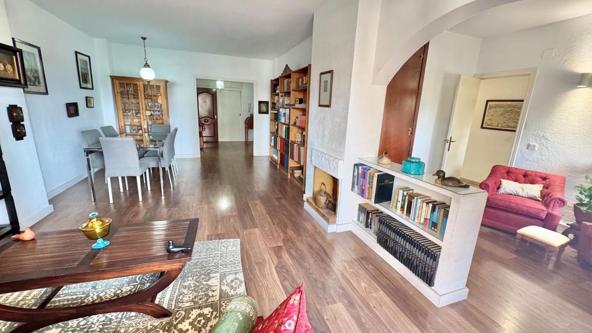 4 soveværelse Lejlighed til salg i Malaga by med garage - € 645.000 (Ref: 10125774)