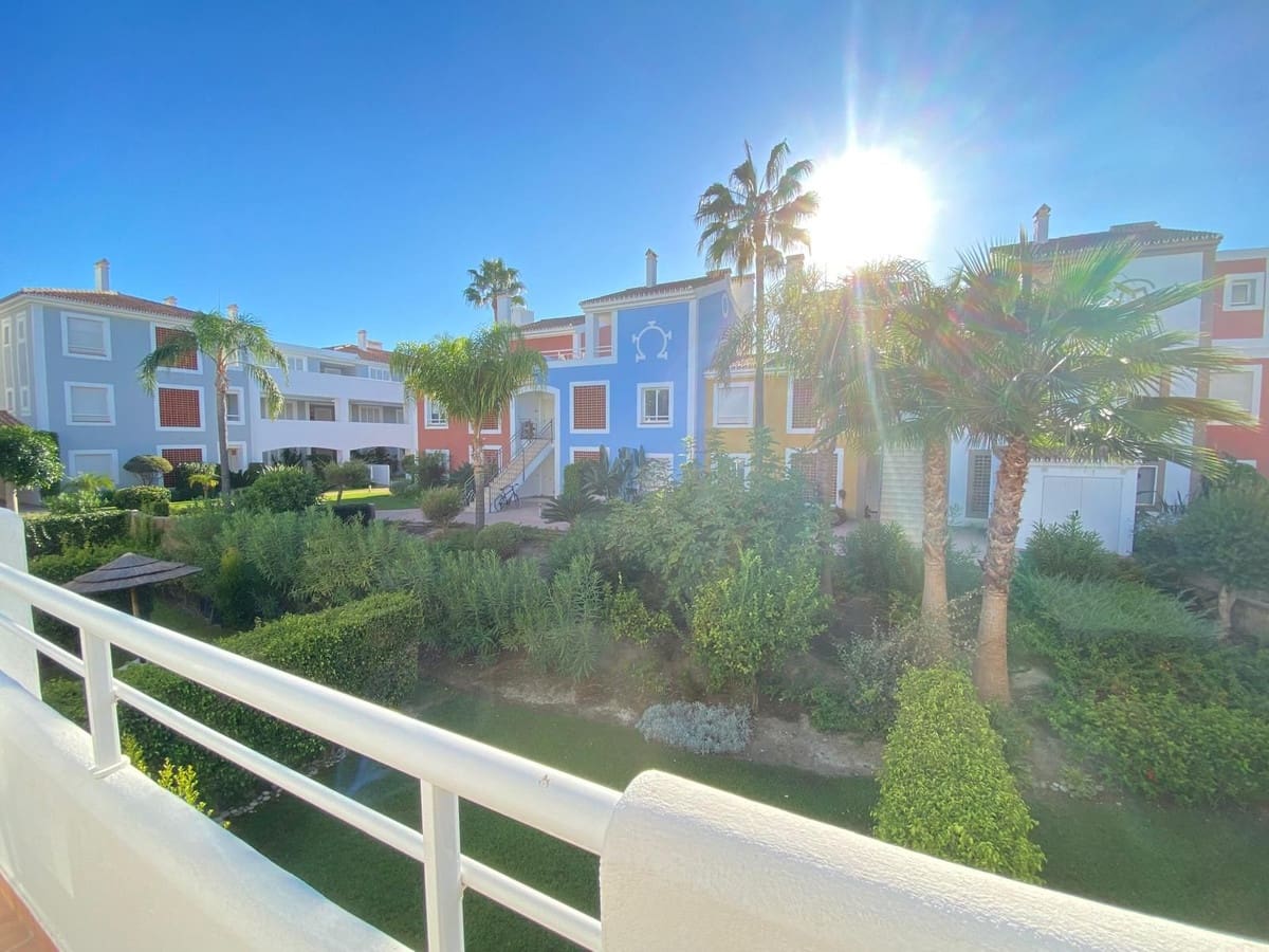 Apartamento de 3 habitaciones en El Paraiso en venta con piscina garaje - 470.000 € (Ref: 10125824)