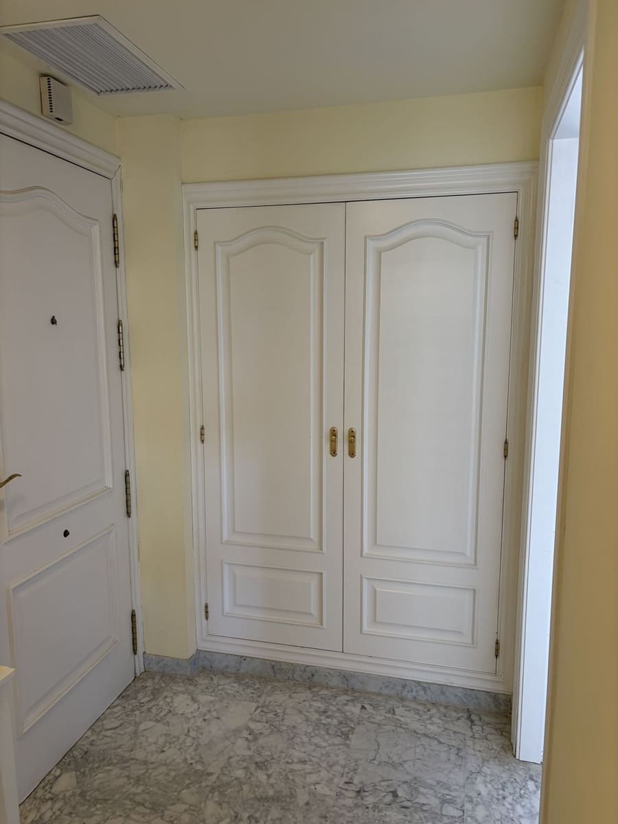 3 chambre Maison de Ville à vendre à Marbella avec piscine garage - 875 000 € (Ref: 10125826)