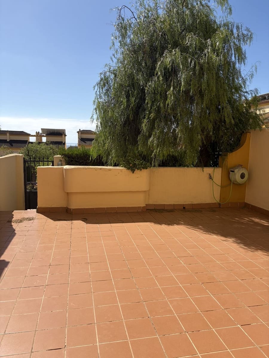 3 chambre Maison de Ville à vendre à Marbella avec piscine garage - 875 000 € (Ref: 10125826)