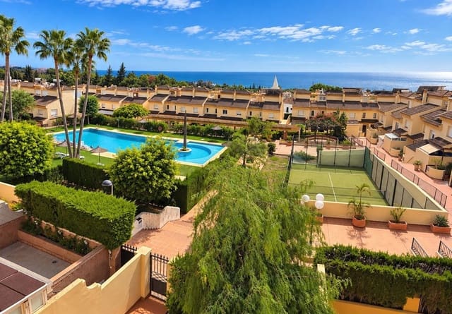 3 chambre Maison de Ville à vendre à Real de Zaragoza, Marbella avec piscine garage - 875 000 € (Ref: 10125826)