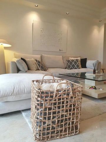 3 quarto Apartamento para venda em Lomas De Marbella, Marbella com piscina garagem - 890 000 € (Ref: 10125828)