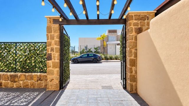 2 bedroom Townhouse for sale in La Cala de Mijas, Mijas with pool garage - € 395,000 (Ref: 10125829)