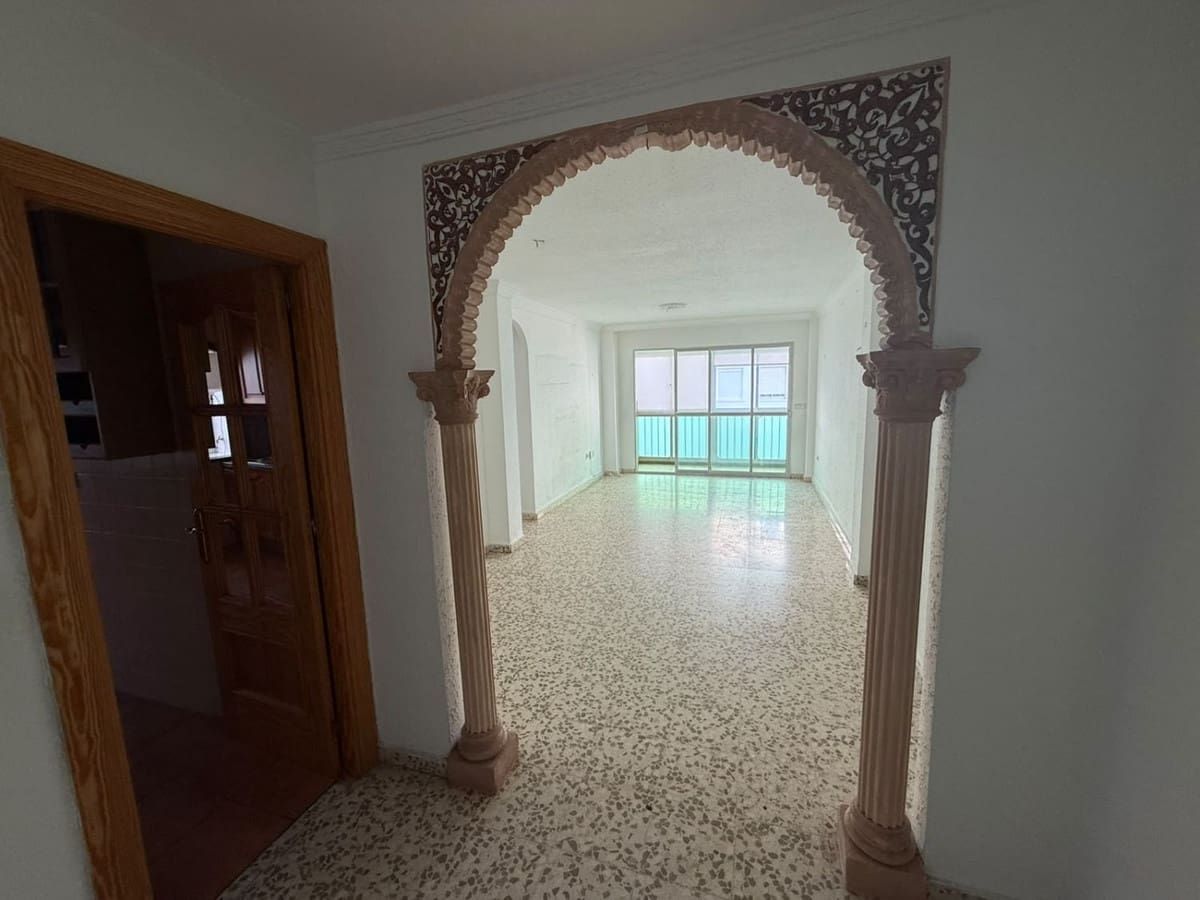 3 quarto Apartamento para venda em Estepona - 292 000 € (Ref: 10125830)