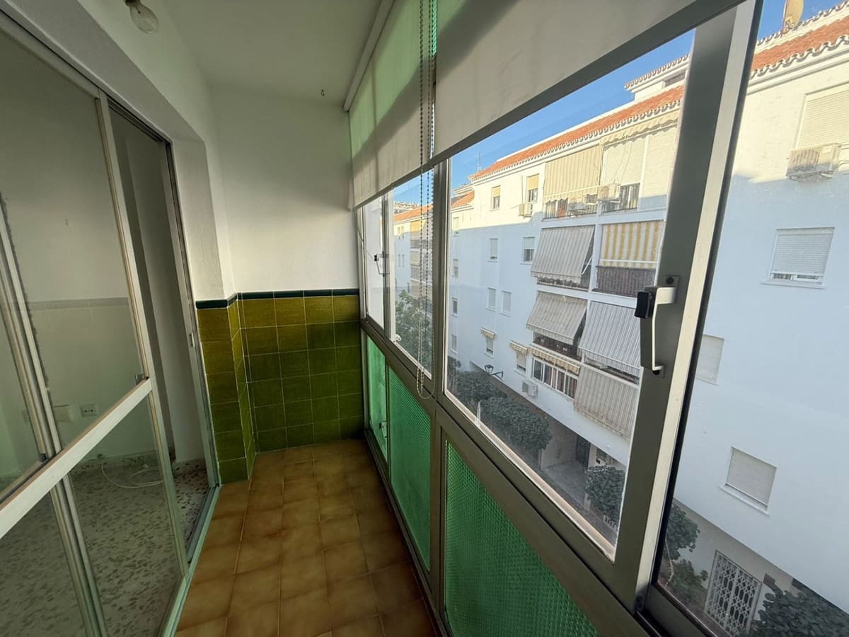 3 quarto Apartamento para venda em Estepona - 292 000 € (Ref: 10125830)