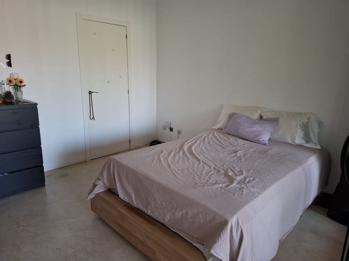 3 bedroom Apartment for sale in El Paraiso with pool garage - € 395,000 (Ref: 10125831)