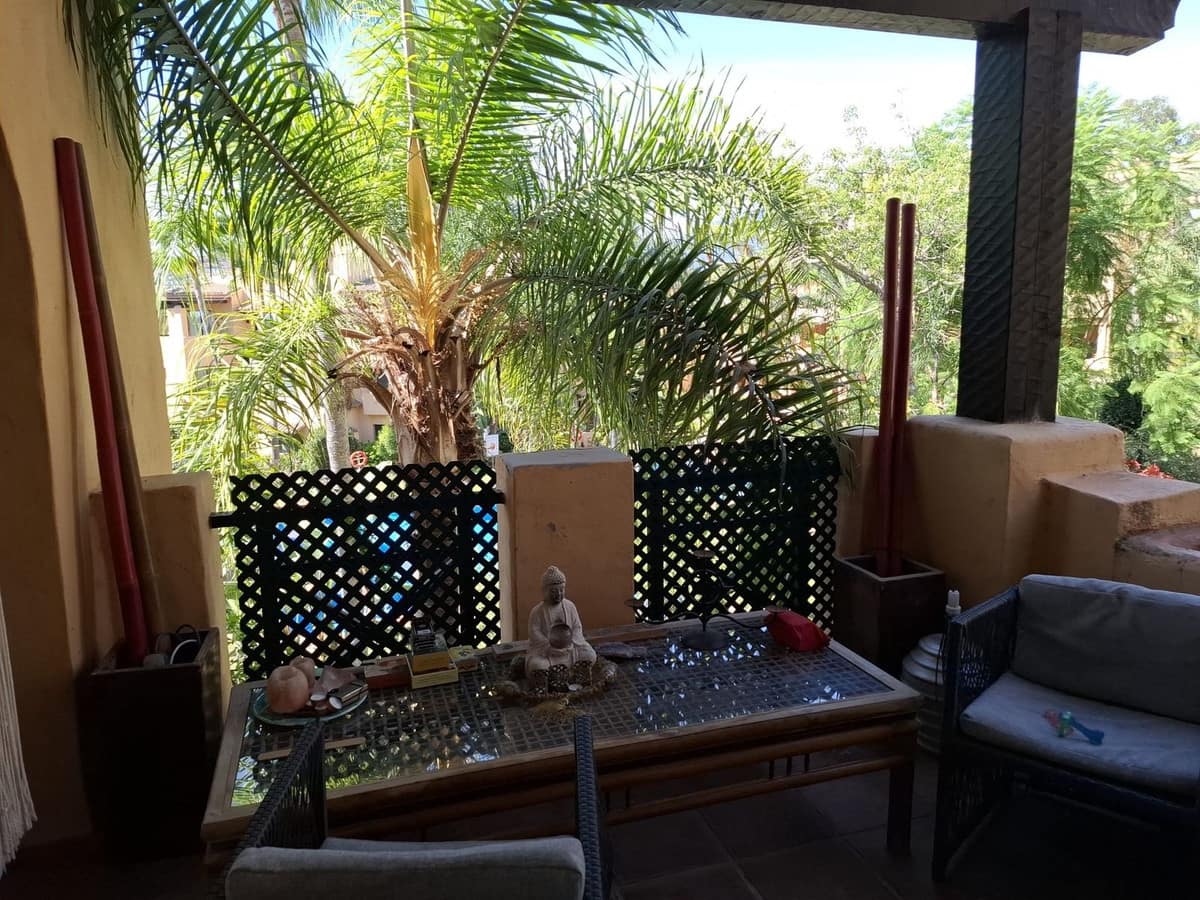 3 bedroom Apartment for sale in El Paraiso with pool garage - € 395,000 (Ref: 10125831)