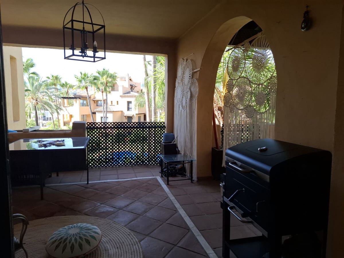 3 bedroom Apartment for sale in El Paraiso with pool garage - € 395,000 (Ref: 10125831)