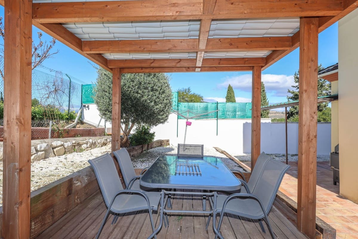 3 soverom Villa til salgs i Coin med svømmebasseng garasje - € 480 000 (Ref: 10125835)