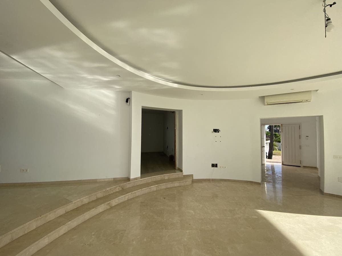 4 quarto Moradia para venda em El Paraiso com piscina garagem - 2 950 000 € (Ref: 10125838)
