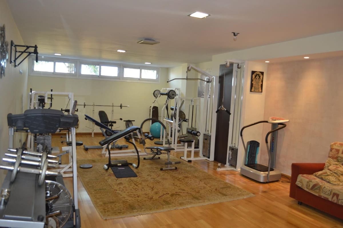 7 Zimmer Villa zu verkaufen in Alhaurin de la Torre mit Pool Garage - 1.150.000 € (Ref: 10125845)