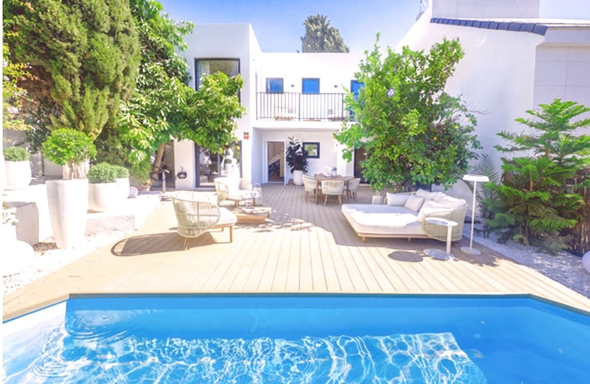4 Zimmer Villa zu verkaufen in Fuengirola mit Pool - 795.000 € (Ref: 10125847)