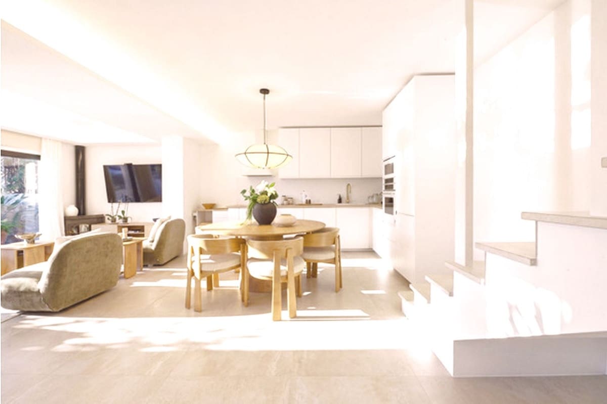 4 Zimmer Villa zu verkaufen in Fuengirola mit Pool - 795.000 € (Ref: 10125847)