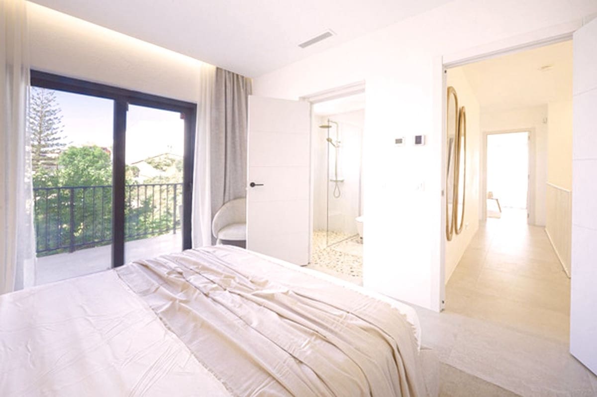 4 Zimmer Villa zu verkaufen in Fuengirola mit Pool - 795.000 € (Ref: 10125847)