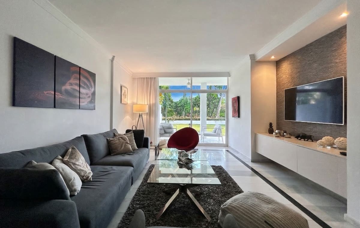 2 sypialnia Apartament na sprzedaż w Marbella z basenem - 1 130 000 € (Ref: 10125850)