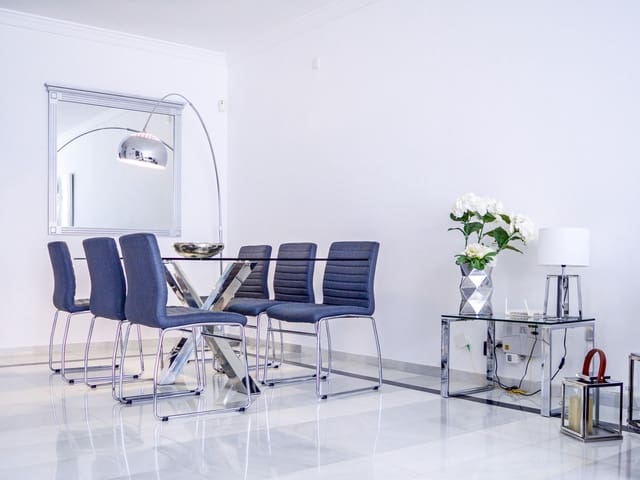 2 sypialnia Apartament na sprzedaż w Las Brisas, Marbella z basenem - 1 130 000 € (Ref: 10125850)