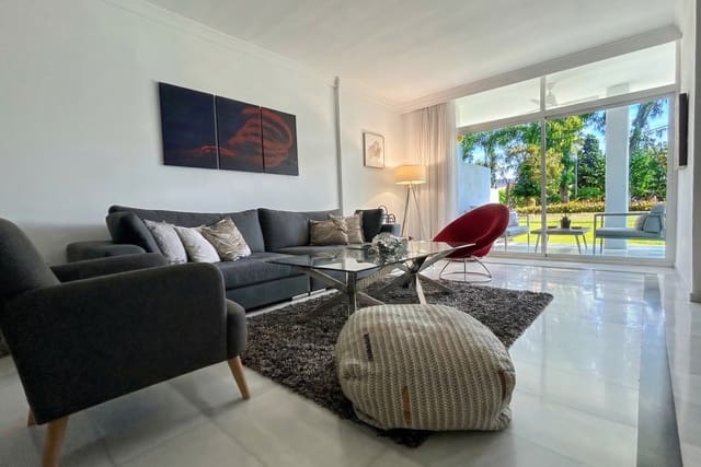 2 sypialnia Apartament na sprzedaż w Las Brisas, Marbella z basenem - 1 130 000 € (Ref: 10125850)