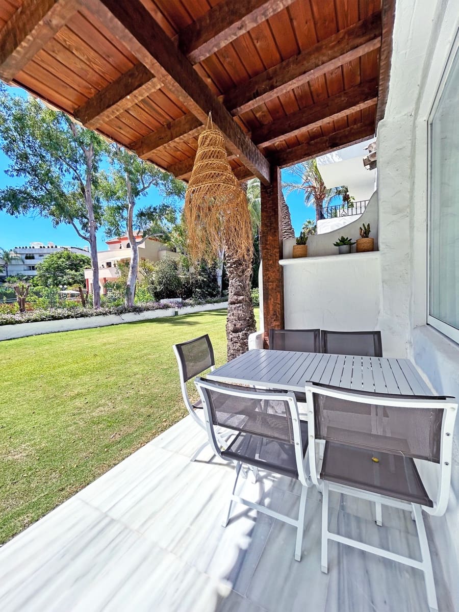 2 sypialnia Apartament na sprzedaż w Marbella z basenem - 1 130 000 € (Ref: 10125850)