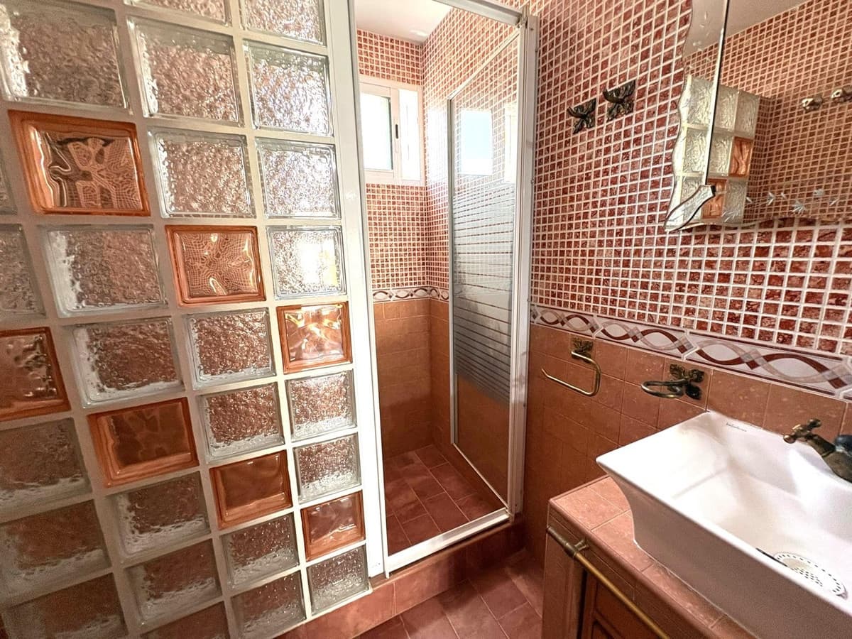 3 bedroom Townhouse for sale in Malaga city with garage - € 329,000 (Ref: 10125867)