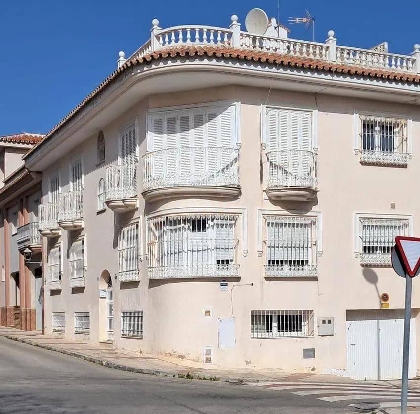 5 chambre Appartement à vendre à Alhaurin de la Torre avec garage - 698 000 € (Ref: 10125879)