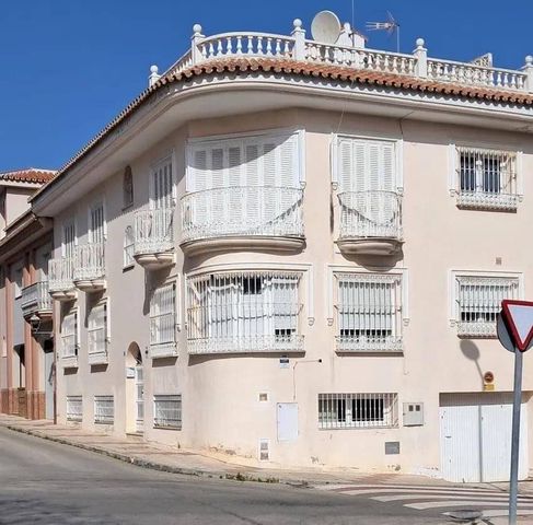 5 chambre Appartement à vendre à Alhaurín de la Torre avec garage - 698 000 € (Ref: 10125879)