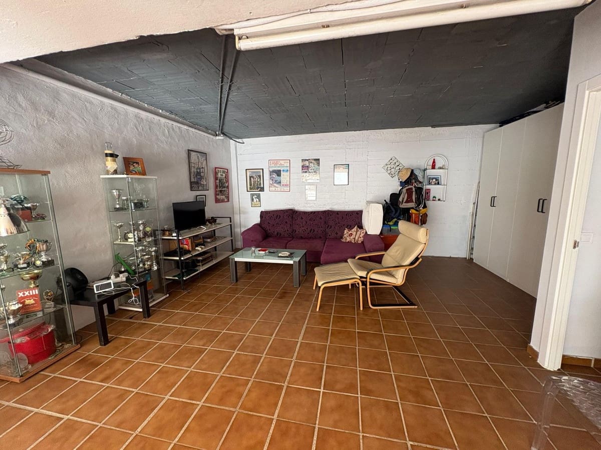 Chalet de 4 habitaciones en Torremolinos en venta con garaje - 589.000 € (Ref: 10125888)