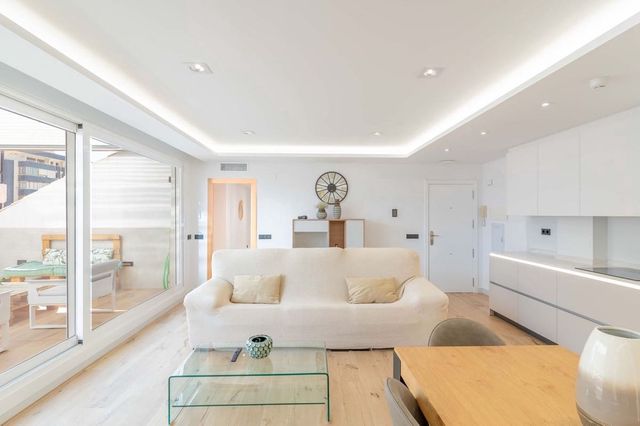 3 makuuhuone Huoneisto myytävänä paikassa Zona Puerto Deportivo, Fuengirola mukana 
autotalli - 629 000 € (Ref: 10125890)