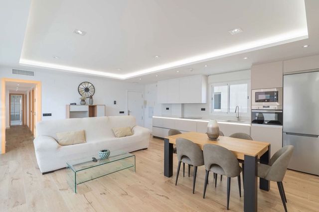 3 makuuhuone Huoneisto myytävänä paikassa Zona Puerto Deportivo, Fuengirola mukana 
autotalli - 629 000 € (Ref: 10125890)