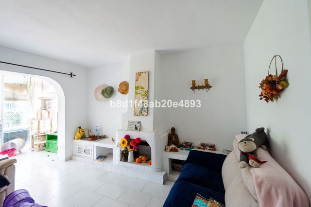 1 sovrum Lägenhet till salu i El Paraiso, Estepona med pool - 249 000 € (Ref: 10125891)