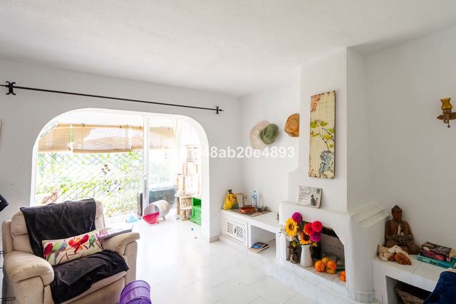 1 sovrum Lägenhet till salu i El Paraiso, Estepona med pool - 249 000 € (Ref: 10125891)