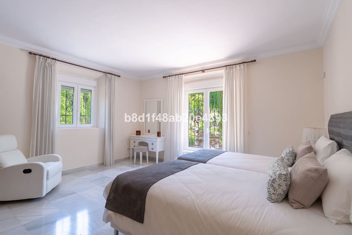 6 sovrum Villa till salu i Estepona med pool garage - 4 600 000 € (Ref: 10125892)