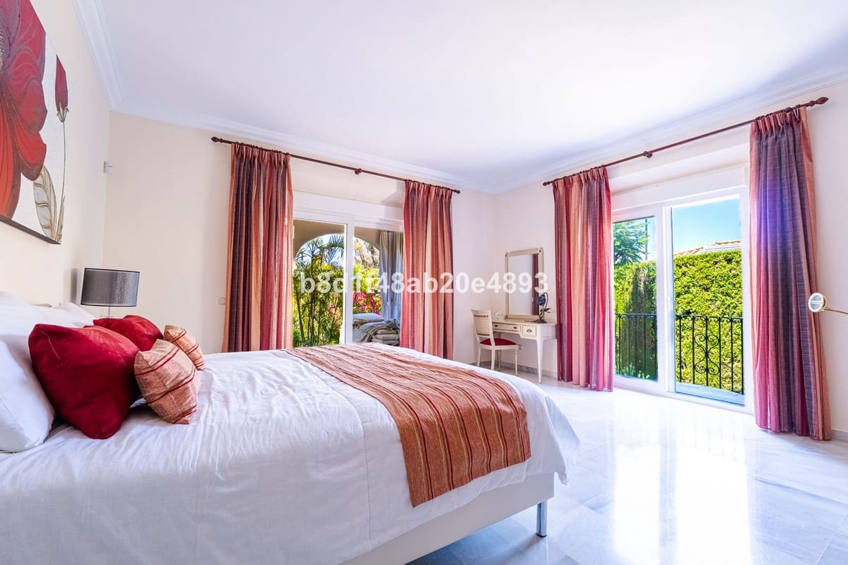 6 sovrum Villa till salu i Estepona med pool garage - 4 600 000 € (Ref: 10125892)
