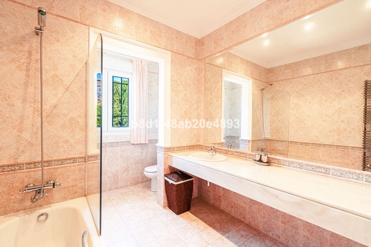 6 sovrum Villa till salu i Estepona med pool garage - 4 600 000 € (Ref: 10125892)
