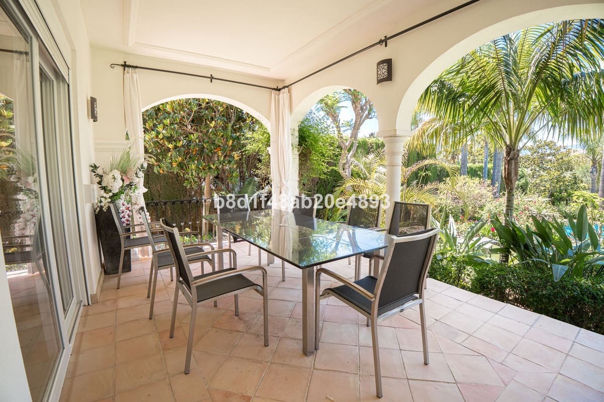 6 sovrum Villa till salu i Estepona med pool garage - 4 600 000 € (Ref: 10125892)