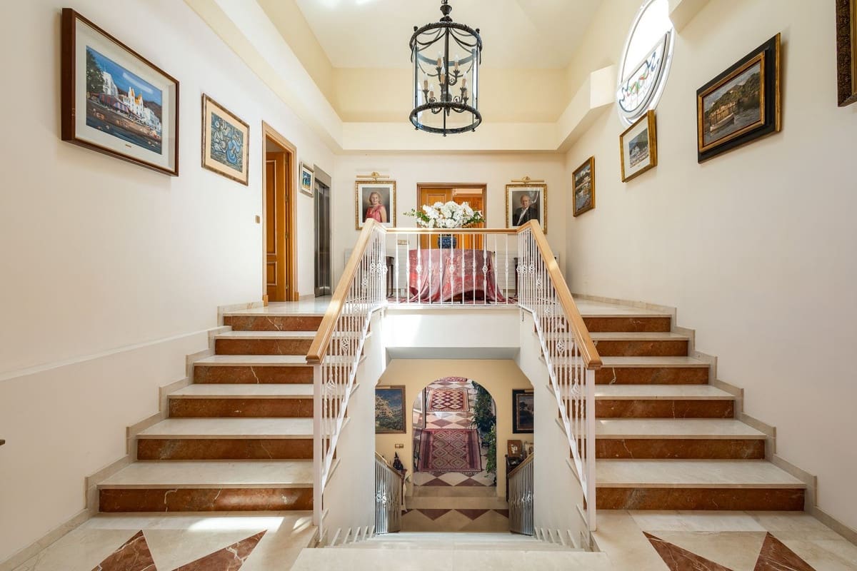 7 slaapkamer Villa te koop in Benahavis met zwembad garage - € 4.800.000 (Ref: 10125899)
