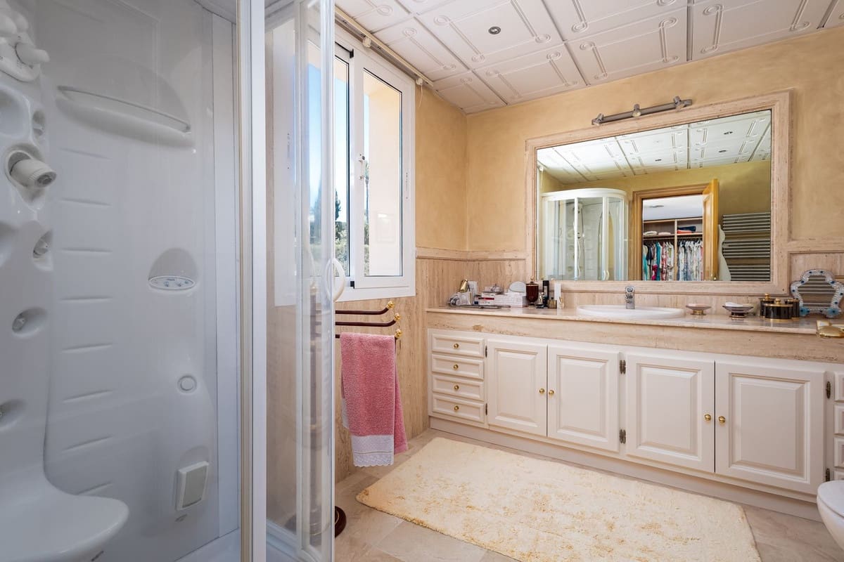 7 slaapkamer Villa te koop in Benahavis met zwembad garage - € 4.800.000 (Ref: 10125899)