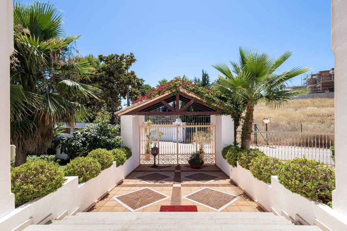 7 slaapkamer Villa te koop in Benahavis met zwembad garage - € 4.800.000 (Ref: 10125899)