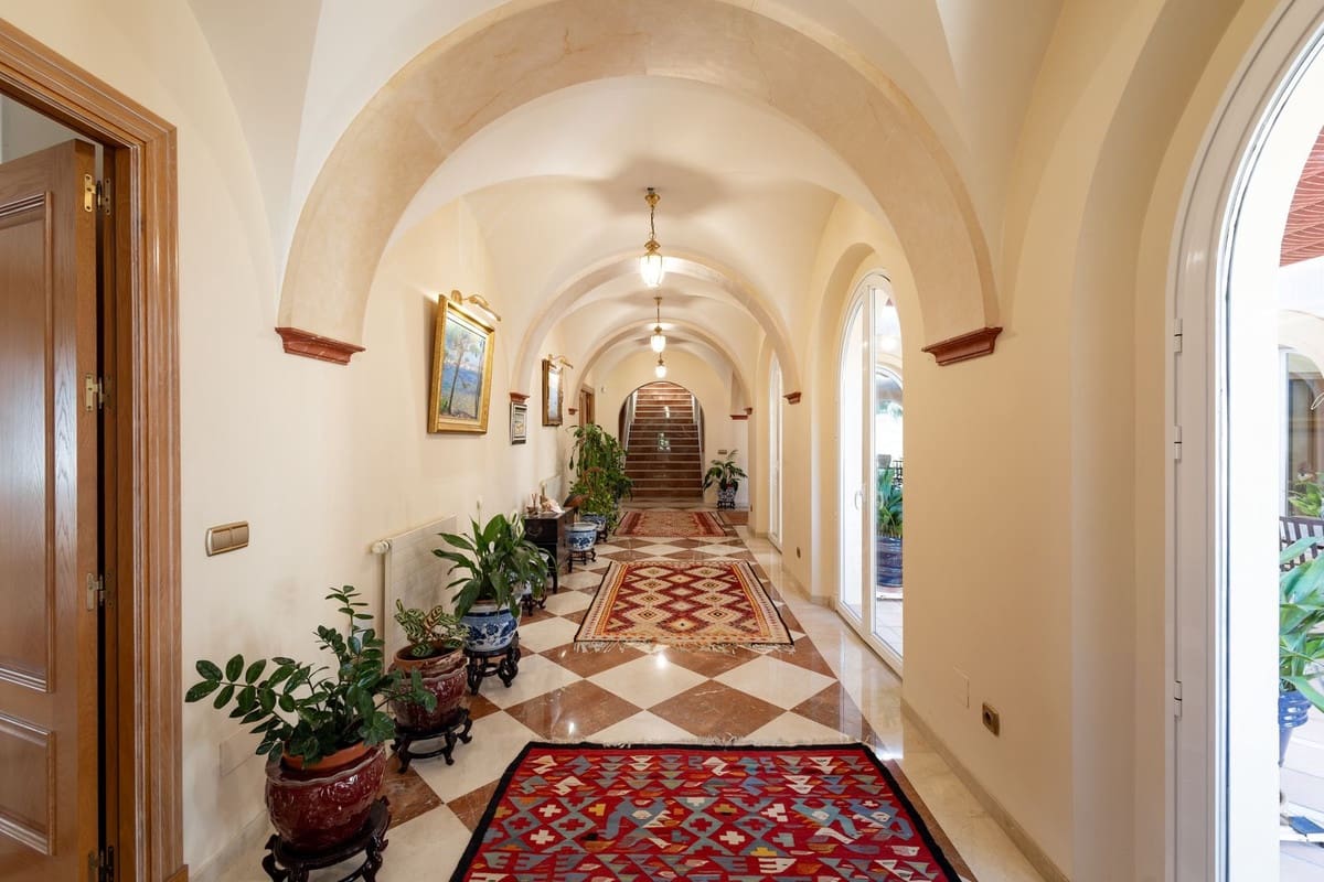7 slaapkamer Villa te koop in Benahavis met zwembad garage - € 4.800.000 (Ref: 10125899)
