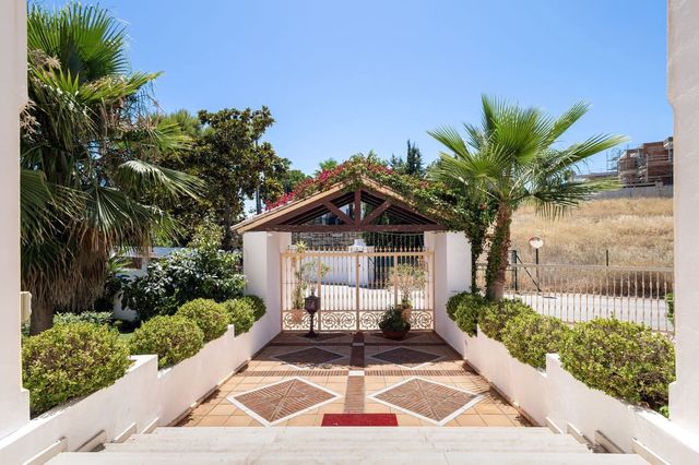 7 slaapkamer Villa te koop in El Paraíso, Benahavís met zwembad garage - € 4.800.000 (Ref: 10125899)