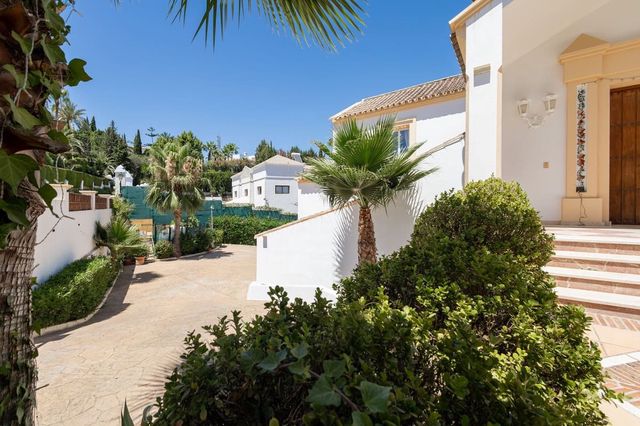 7 slaapkamer Villa te koop in El Paraíso, Benahavís met zwembad garage - € 4.800.000 (Ref: 10125899)