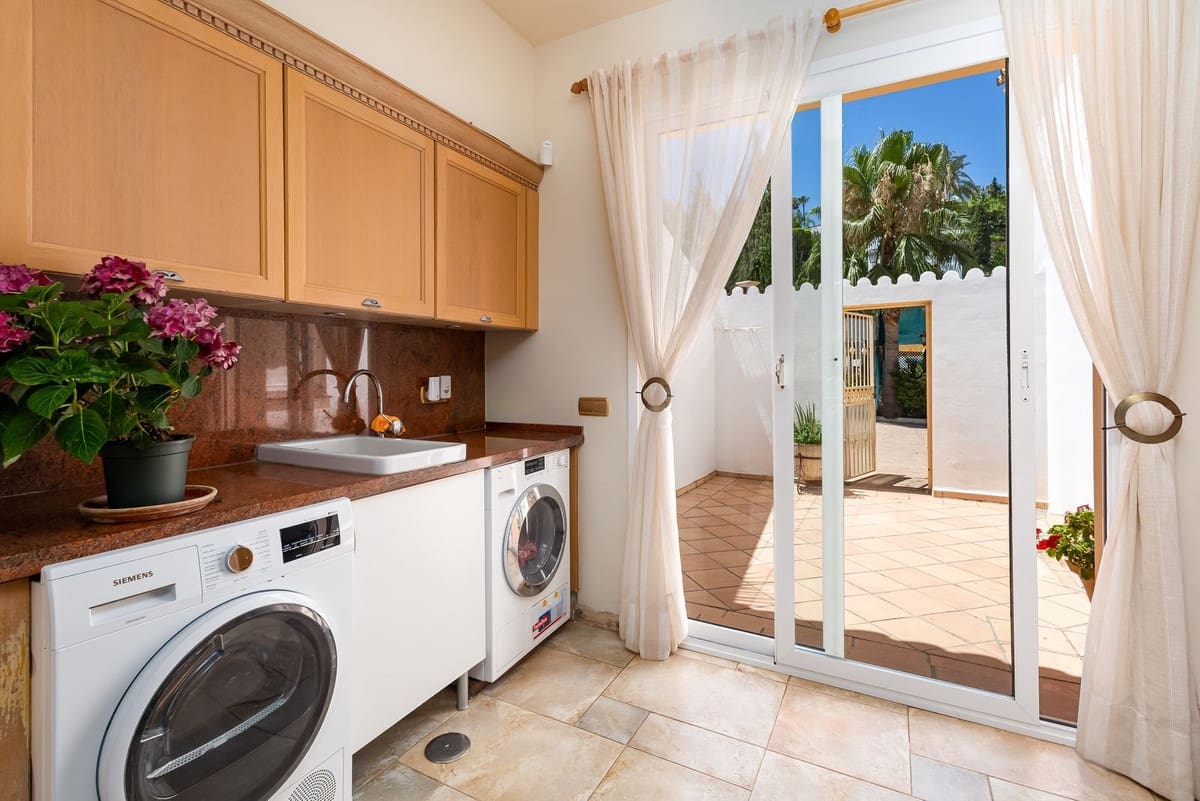 7 slaapkamer Villa te koop in Benahavis met zwembad garage - € 4.800.000 (Ref: 10125899)