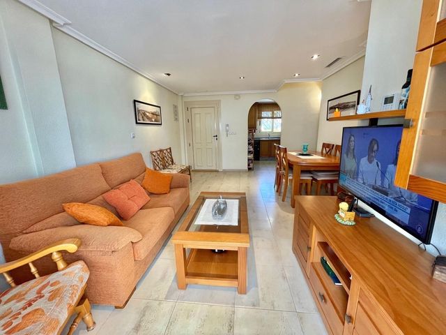 3 chambre Maison de Ville à vendre à El Moncayo - El Pòrtic, Guardamar del Segura avec piscine garage - 247 000 € (Ref: 10125907)